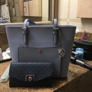 Authentic Michael Kors tote & wallet set